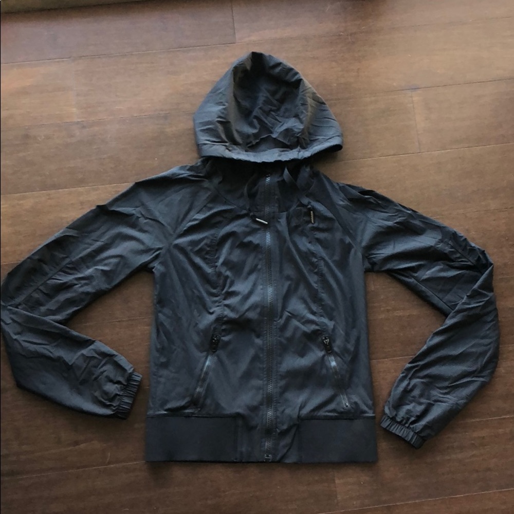Lululemon - Black Swift Jacket - Size 4
